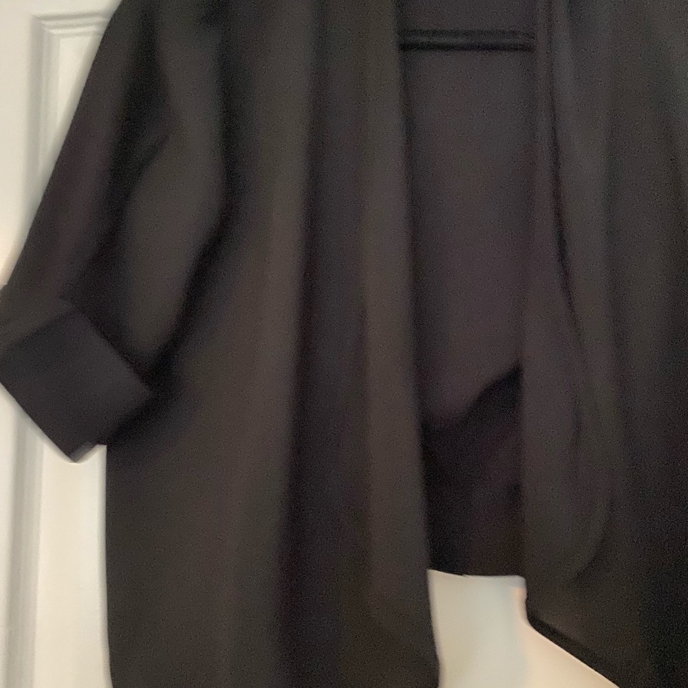 Karen kane light weight cropped jacket in black - Picture 4 of 4